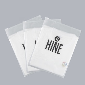 Logo personalizzato con chiusura a Zip biodegradabile LDPE Tshirt borsa 30*40 Polos smerigliato cerniera materiali riciclati per il confezionamento di vestiti per scarpe - Product Image 2