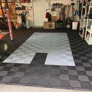 Dalles de sol de garage en plastique, emboîtables, antidérapantes, résistantes à l'usure, revêtement de sol en vinyle imperméable, design graphique pour les salles de lavage de voitures - Product Image 3