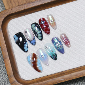 Set di 10 <span class=keywords><strong>Unghie</strong></span> Finte Realistiche Stile Goth, Effetto Occhio di Gatto, Marmo, Tartaruga e Spirale Argentata - Product Image 3