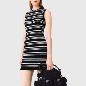 Mini robe sans manches à col rond mi-long personnalisable pour femmes Crochet rayé bicolore Style doux écologique et lavable - Product Image 2