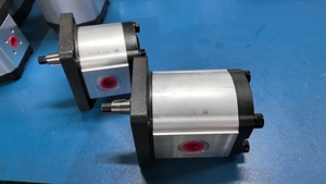ปั๊มเกียร์ภายนอก ZHENYUAN รุ่น PGE101 PGE103 PGE104 PGE101-250-RBQ1-N-3700 PGE101-365-RBQ1-N-3700 PGE101-315-RBQ1-N-3700 - Product Image 4