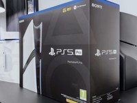 Console Sony PlayStation 5 Pro Slim - Matériau ABS ultra-résistant pour le gaming ultra-rapide - Garantie 1 an