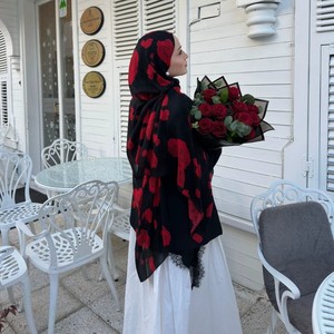 Pañuelo largo de lujo con estampado de rosas rojas, de poliéster, algodón y viscosa, para mujer, hiyab islámico de 180*80 cm. - Product Image 1