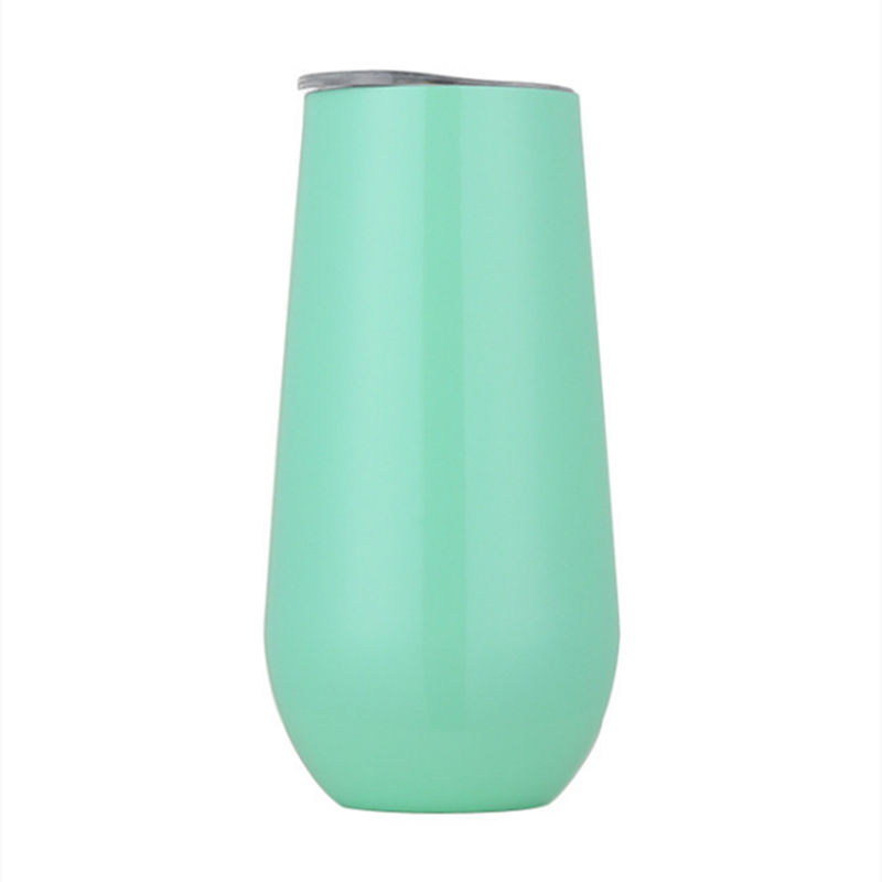 สีเขียวอ่อน