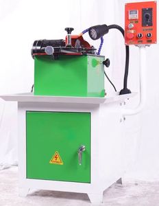 Machine automatique multifonction pour affûter, chanfreiner et rainurer les lames de scie circulaire de charpentier, 800 mm, avec affûtage par engrenage - Product Image 2