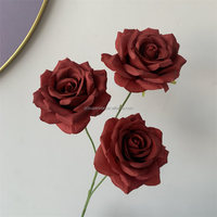 B-673 Meistverkaufte Heim- und Bürodekoration Rote Blumenvase Arrangement Künstliche Rose Einzelstiel 3-Zweige Rote Rose Seidenblumen