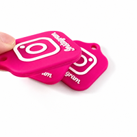 Étiquettes RFID NFC en silicone de haute qualité Ntag213 215 216, logo personnalisé, puce NFC RFID, porte-clés pour Facebook, Instagram, TikTok