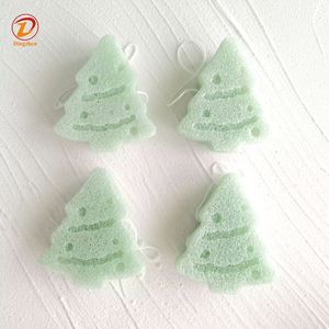 Forme d'arbre de Noël Soins de la peau éponges konjac Éponges pour le visage pour nettoyer et exfolier - Product Image 2