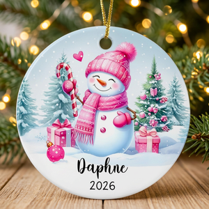 Adorno Colgante de Cerámica Rosa Personalizado con Muñeco de Nieve para Navidad 2026 - Adorable Regalo de Recuerdo con Nombre Personalizado para Niñas e Hijas - Product Image 5