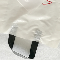 Ventes chaudes Sacs de shopping en plastique recyclables imperméables Logo-Taille Pliables Emballage de vêtements Dureté Carton souple emballé