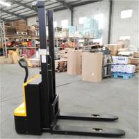 Chariot élévateur électrique autoporté 2 tonnes, robuste, à levage élevé, avec déplaceur latéral hydraulique, batterie au plomb-acide, certifié CE