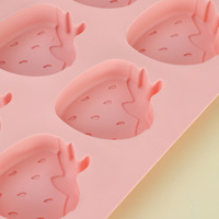 Moule à glaçons et à gâteaux en silicone jetable écologique en forme de fraise, pièce unique, compatible lave-vaisselle – Offre spéciale