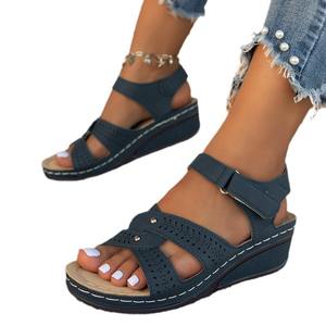 Novedad 2025 para Comercio Exterior: Sandalias de Cuña de Verano para Mujer, Tallas Grandes, con Velcro, Color Sólido, Punta Abierta, Estilo Romano, Parte Superior de PVC, En Stock - Product Image 5