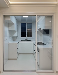 Porte coulissante minimaliste en aluminium à cadre fin, double vitrage en verre trempé blanc crème, pour chambre, cuisine, salle de bain, villa, hôtel - Product Image 2