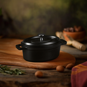 Casseruola Ovale con Coperchio Nero, Mini Cocotte - Product Image 3