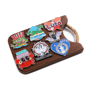 Colorido esmalte murciélago cangrejo cabra playa diseño personalizado metal nevera imán fabricante - Product Image 1