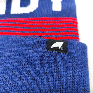 Bonnets en laine de cachemire unisexe doux et chauds pour l'hiver avec <span class=keywords><strong>gros</strong></span> <span class=keywords><strong>pompon</strong></span> en fourrure de raton laveur pour femmes Bonnet personnalisé tricoté par teinture - Product Image 4