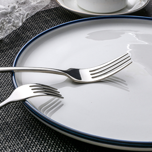 Dao Kéo Thương Mại Sang Trọng Có Thể Tùy Chỉnh Tại Nhà Máy Bộ Đồ Dùng Bạc Vàng Đen Mờ Bằng Thép Không Gỉ - Product Image 3