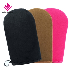 Gant autobronzant en velours pour applicateur de lotions avec logo personnalisé en vente - Product Image 3