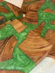 Juego de Posavasos de Madera de Resina Natural con Diseño Artesanal Duradero, Perfecto para Uso Diario o Exhibición Decorativa en Mesas de Centro - Product Image 6