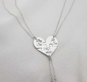 Collar Personalizado de Acero Inoxidable con Colgante de Rompecabezas de Corazón para Dos Hermanas o Tres Amigas, Grabado con Nombre - Product Image 5