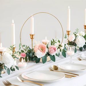 Support de centre de table en métal pour composition florale, anneau de couronne en macramé doré avec 12 supports - Product Image 1