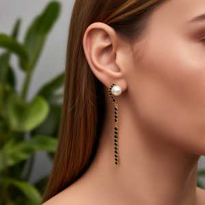 Boucles d'oreilles pendantes tendance en acier inoxydable 316L plaqué or PVD, durables et résistantes, avec longue chaîne en perles et pierres noires - Product Image 3