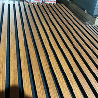 Panneau acoustique en bois à lattes, placage chêne naturel, MDF, insonorisant, Akupanel pour hôtel, bureau, mur, plafond