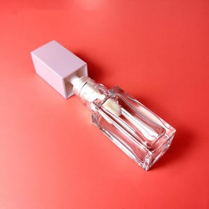 Toptan kadınlar makyaj aracı için kare şekli özel Logo cam dudak parlatıcısı tüp ruj - Product Image 4