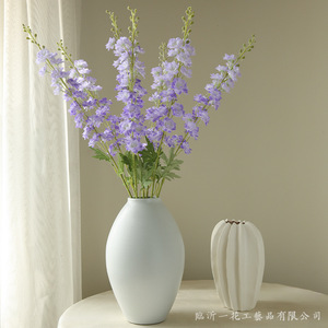 ยี่ฮวา ฟลอรัล อาร์ตดอกเดลฟีเนียมประดิษฐ์สีม่วงผ้าไหมตกแต่งบ้านสไตล์โมเดิร์นเรียบง่าย FYC022 - Product Image 1