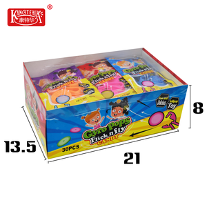 Sucette Gyro Pops Flick N Fly, jouet tournant en forme de tête d'alien, bonbons pour enfants, emballage en boîte de bonbons sur bâton, bonbons durs multicolores - Product Image 3