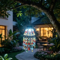 Lampe suspendue solaire imperméable de style bohème avec cristaux, perles acryliques multicolores, lustre décoratif pour pergola extérieure, jardin