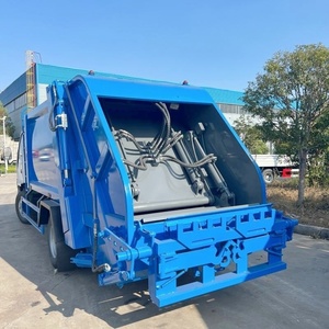 Camion compacteur de déchets diesel 1 Isuzu 4x2 6m³ à transmission manuelle à bas prix pour la collecte de petits volumes de déchets à vendre - Product Image 3