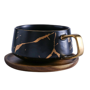 Taza de Cerámica Color Verde Dorado con Tapa y Cuchara - Product Image 4
