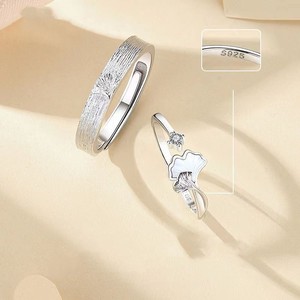 Anillo De Acero Inoxidable Ginkgo Leaf Lovers Pareja Anillo Tendencia Personalidad <span class=keywords><strong>Moonlight</strong></span> Crown Hombres Mujeres Pareja Anillo ajustable - Product Image 4
