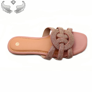 High-quality Fashionable <b>Summer</b> Casual Glittery Breathable Women <b>slippers</b> Wholesale Lightweight and Comfortable Women's Sandals - Product Image 3