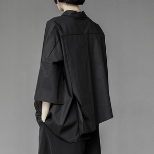 Camicetta da <span class=keywords><strong>donna</strong></span> Qweek, asimmetrica, stile Harajuku giapponese coreano, bianca e nera, ampia, con bottoni, <span class=keywords><strong>top</strong></span> casual estivo alla moda - Product Image 2