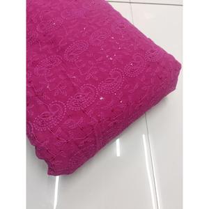 Tela Georgette Suave y Fluida con Bordado Decorativo Schiffli, Material para Ropa de Boutique y Diseño de Moda en Venta - Product Image 5