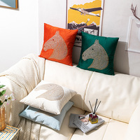 Meilleure vente Housse de coussin en cristal strass scintillant avec motif de cheval personnalisé Coussins pour la décoration de la maison Housse de coussin de luxe