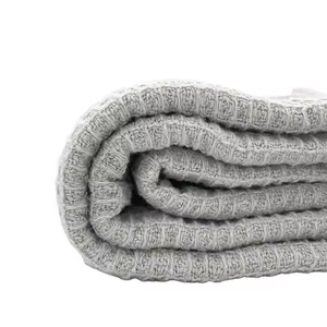 Manta de Algodón 100% de Alta Calidad, Diseño Waffle, Ecológica y para Uso en las Cuatro Estaciones, Lavable a Máquina, para Hogar, Hospital y Hotel - Product Image 2