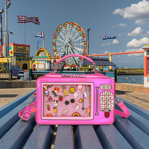 Insérer dessin animé privé personnalisé clair étudiant fille PVC broche affichage fenêtre Ita sac à dos - Product Image 1