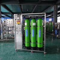 Machine de traitement de l'eau par osmose inverse 500L avec membrane RO, sable de quartz, charbon actif et résine pour eau pure et potable directement, et eau douce