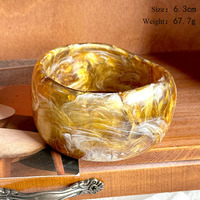 Nouveau bracelet en résine géométrique rond à dégradé brun large, grand bracelet en acrylique doré irrégulier, vente en gros 2025