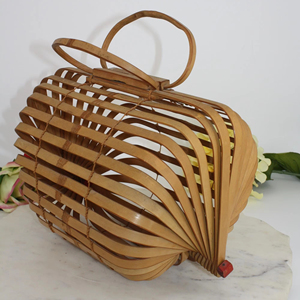 Bolso de mano de paja acrílica creativo para mujer, directo de fábrica, bolso de bambú portátil para playa, bolso plegable de bambú tejido tipo jaula de pájaros - Product Image 1