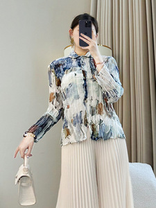 Camisa <span class=keywords><strong>de</strong></span> pintura al óleo tridimensional Miyake <span class=keywords><strong>de</strong></span> alta calidad para <span class=keywords><strong>mujer</strong></span> <span class=keywords><strong>de</strong></span> verano nuevo Vintage Casual suelto Joker Top reductor <span class=keywords><strong>de</strong></span> edad nuevo cuello - Product Image 2