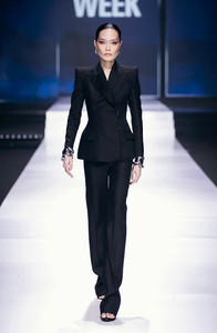 Precio de fábrica Pantalones Acampanados para mujer Piernas anchas rectas Etiquetas personalizadas Nina Pantalón acampanado Tela de alta calidad Enzo Fábrica de Vietnam - Product Image 4