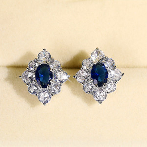 Orecchini a lobo con fiore blu per donna, gioielli vintage floreali scintillanti - Product Image 6