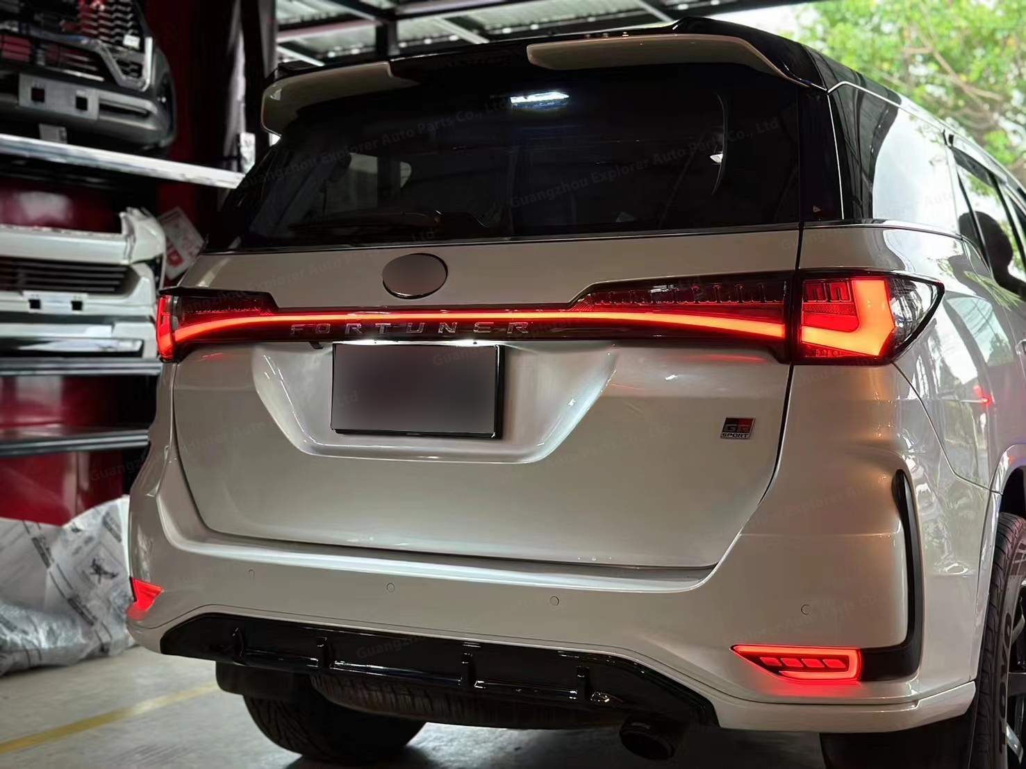 fortuner back lights