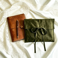 Wiederverwendbarer Wildleder-Geschenkbeutel mit Schleife für Hochzeiten, Geburtstage, Kleine Geschenkverpackung mit Individuellem Logo und Blanko-Etikett