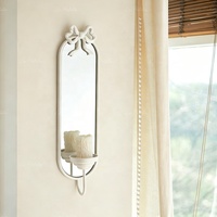 Miroir mural en fer forgé vintage La Petite Nostalgie Rétro pour la décoration d'entrée de maison, idéal pour le maquillage et la coiffure des femmes d'âge mûr